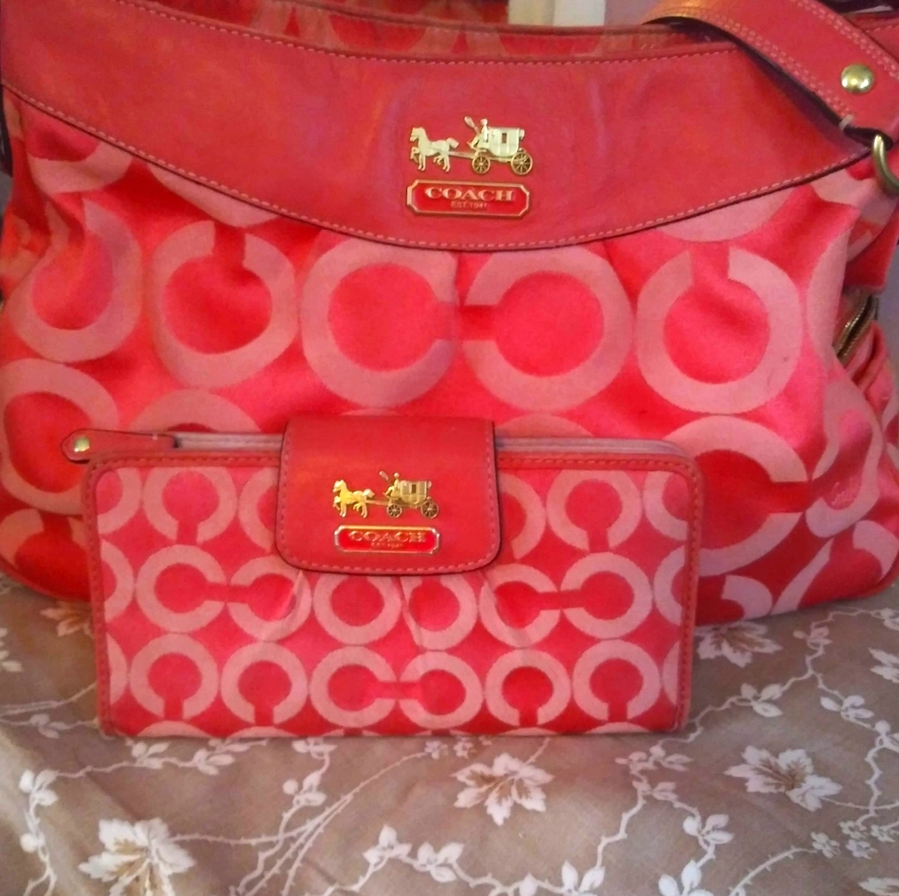 Authentic Coach Light Pink Purse/wallet